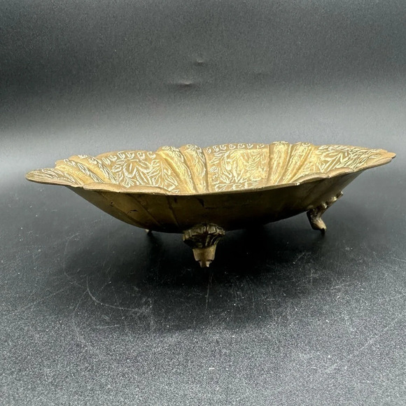 Vintage Etched Brass Footed Dish Bowl Trinket Catchall Decor - Picture 8 of 9